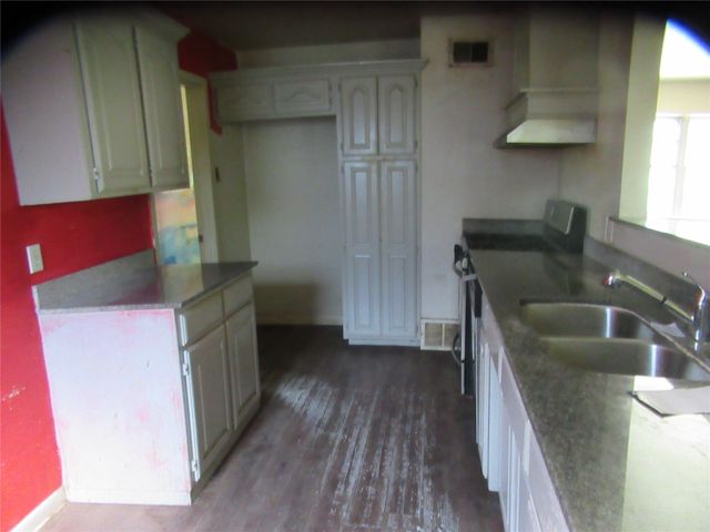 3104 Olive Place, Fort Worth, TX 76116