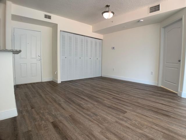 16900 N Bay Road 3-1011, Sunny Isles Beach, FL 33160