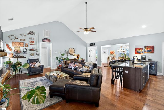 205 Cedar Knoll Way, Greer, SC 29651