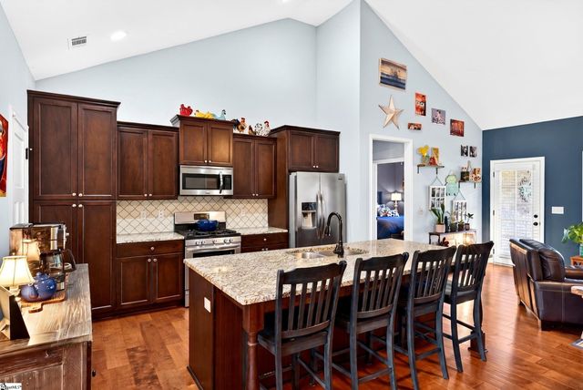 205 Cedar Knoll Way, Greer, SC 29651