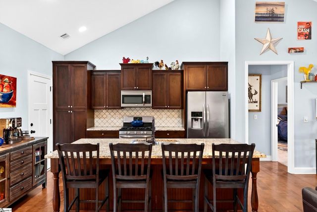 205 Cedar Knoll Way, Greer, SC 29651