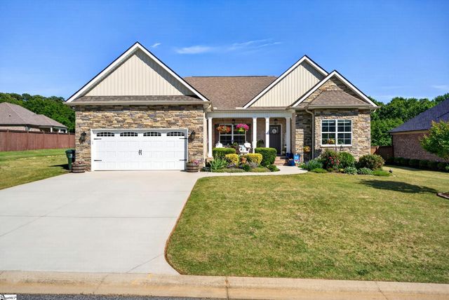 205 Cedar Knoll Way, Greer, SC 29651