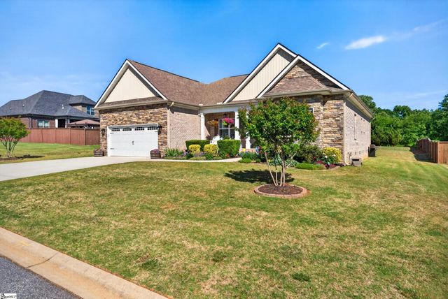 205 Cedar Knoll Way, Greer, SC 29651