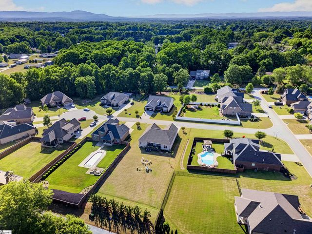 205 Cedar Knoll Way, Greer, SC 29651