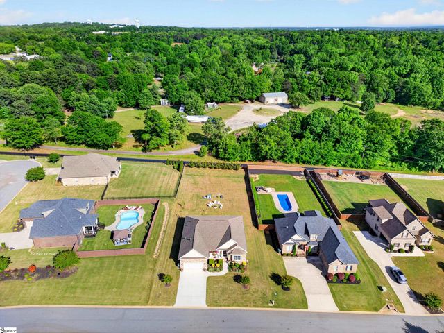 205 Cedar Knoll Way, Greer, SC 29651