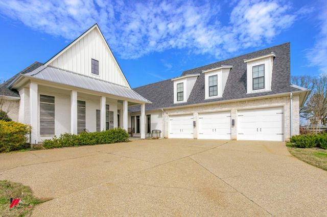 200 Sam Willen, Benton, LA 71006