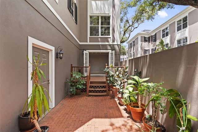 3007 W MASON STREET A, Tampa, FL 33629