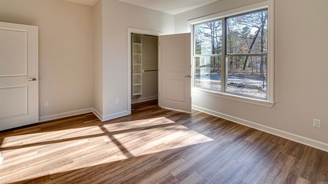 12 Sacedon Lane, Hot Springs Village, AR 71909