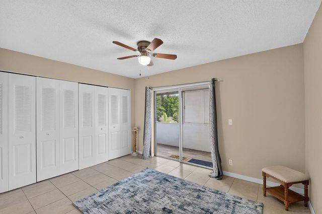 16 SUSSEX A, West Palm Beach, FL 33417
