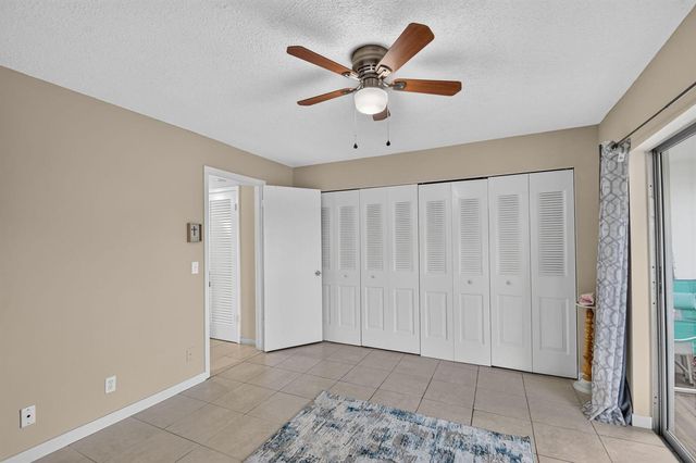 16 SUSSEX A, West Palm Beach, FL 33417