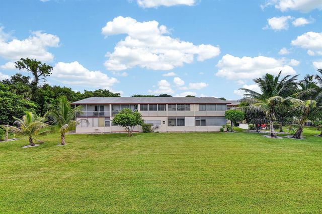 16 SUSSEX A, West Palm Beach, FL 33417