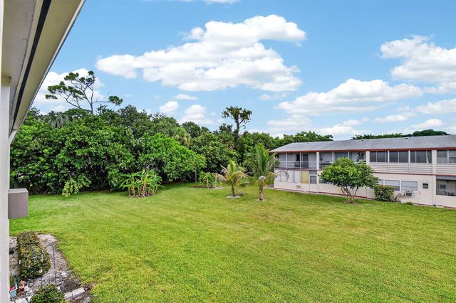 16 SUSSEX A, West Palm Beach, FL 33417