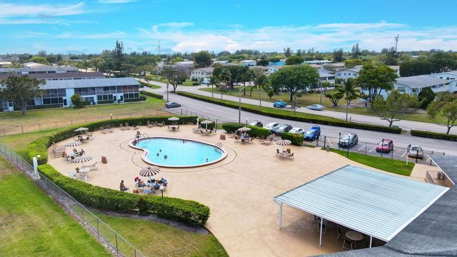 16 SUSSEX A, West Palm Beach, FL 33417