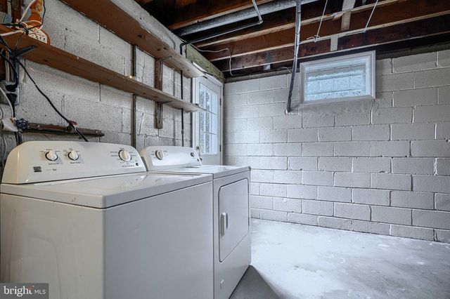 9405 THORNEWOOD CT, Parkville, MD 21234