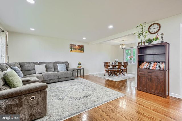 9405 THORNEWOOD CT, Parkville, MD 21234