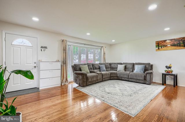 9405 THORNEWOOD CT, Parkville, MD 21234