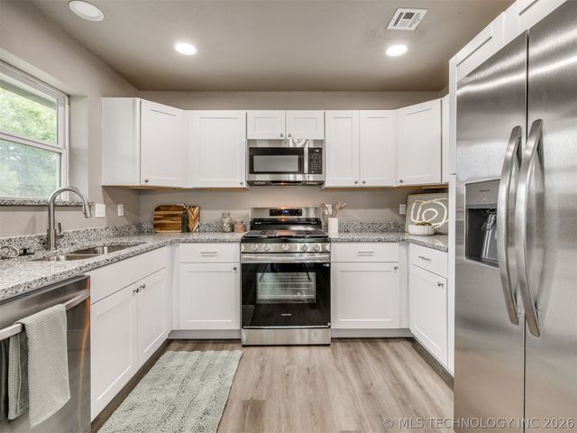11272 S Franklin Avenue, Jenks, OK 74037