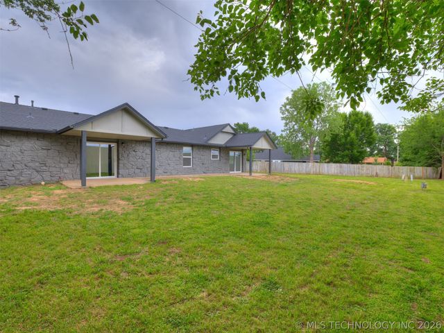 11272 S Franklin Avenue, Jenks, OK 74037