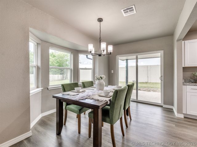11272 S Franklin Avenue, Jenks, OK 74037