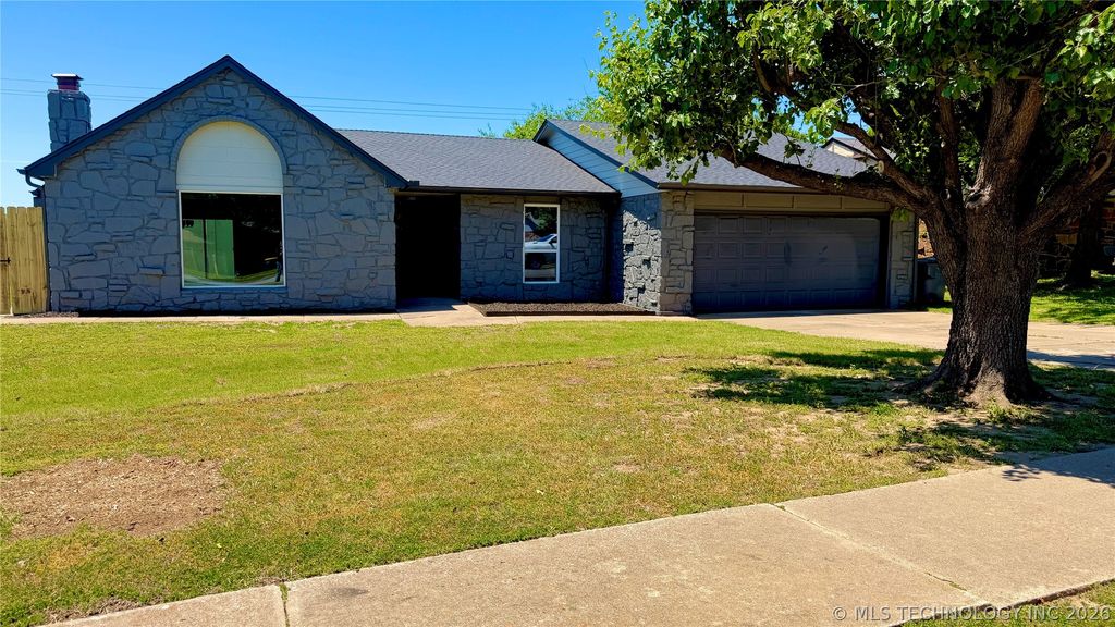 11272 S Franklin Avenue, Jenks, OK 74037