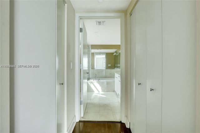 3131 NE 188th St 1-1205, Aventura, FL 33180