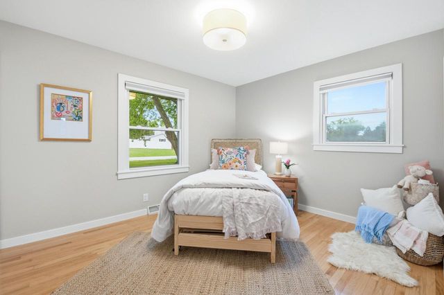 W332N5425 Solveson DRIVE, Nashotah, WI 53058