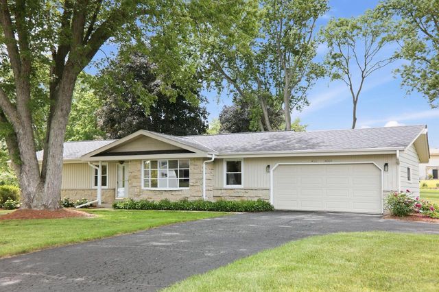 W332N5425 Solveson DRIVE, Nashotah, WI 53058