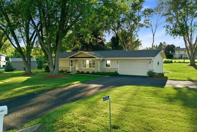 W332N5425 Solveson DRIVE, Nashotah, WI 53058