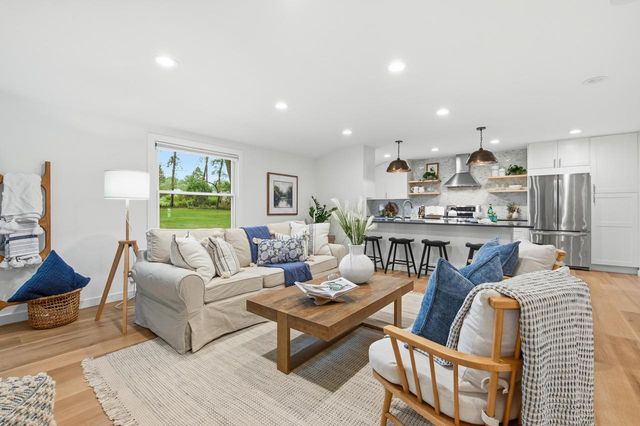 W332N5425 Solveson DRIVE, Nashotah, WI 53058