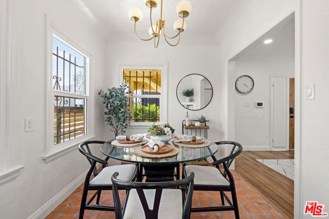 2935 Redondo Boulevard, Los Angeles, CA 90016