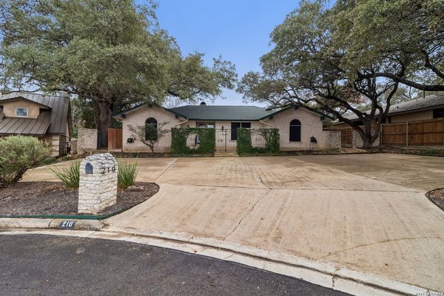 210 Chattington, Castle Hills, TX 78213