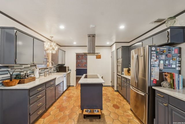 210 Chattington, Castle Hills, TX 78213