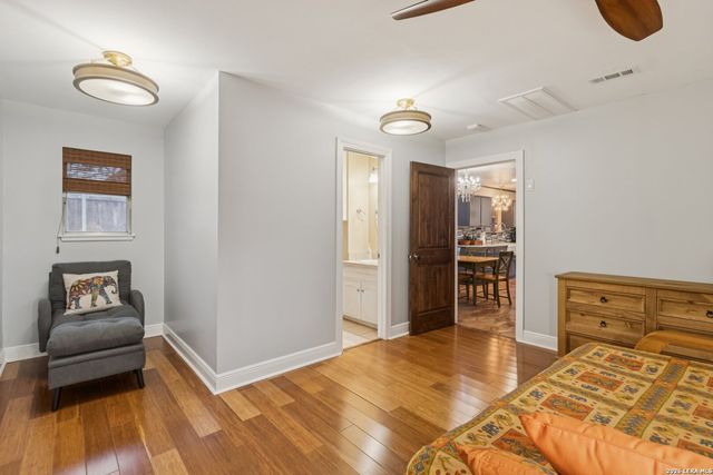 210 Chattington, Castle Hills, TX 78213