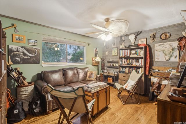 210 Chattington, Castle Hills, TX 78213