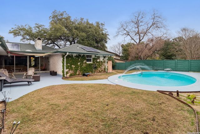 210 Chattington, Castle Hills, TX 78213