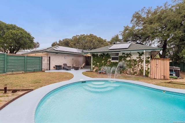 210 Chattington, Castle Hills, TX 78213