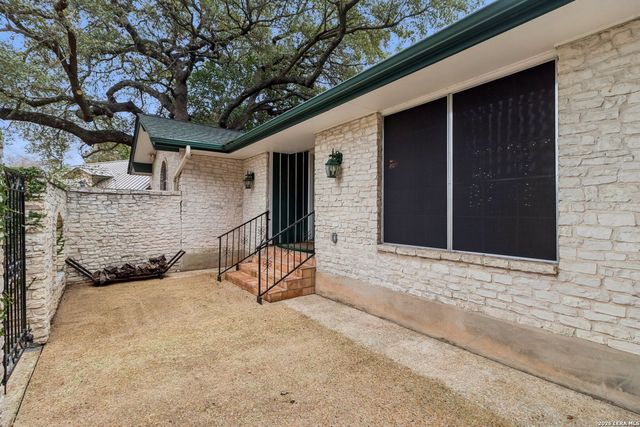 210 Chattington, Castle Hills, TX 78213