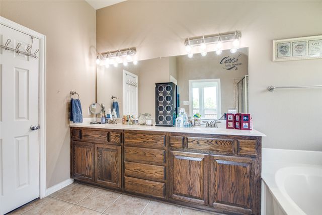 6219 Lakecrest Drive, Sachse, TX 75048