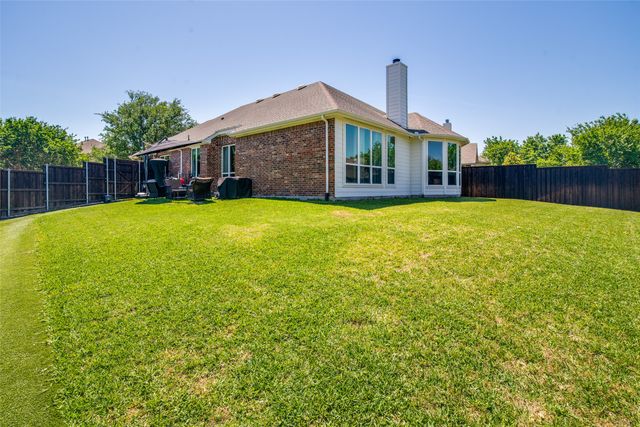 6219 Lakecrest Drive, Sachse, TX 75048