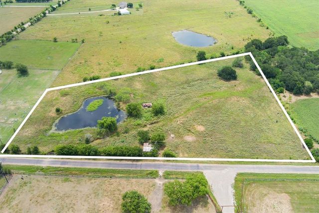 7 7 Mile Lane, Riesel, TX 76682