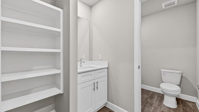 1400 CANTERBURY Trail, Desoto, TX 75115
