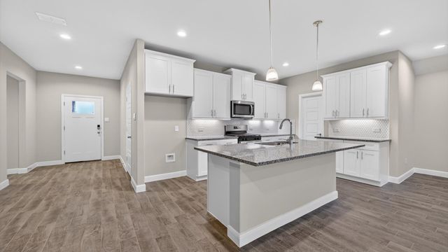 1400 CANTERBURY Trail, Desoto, TX 75115