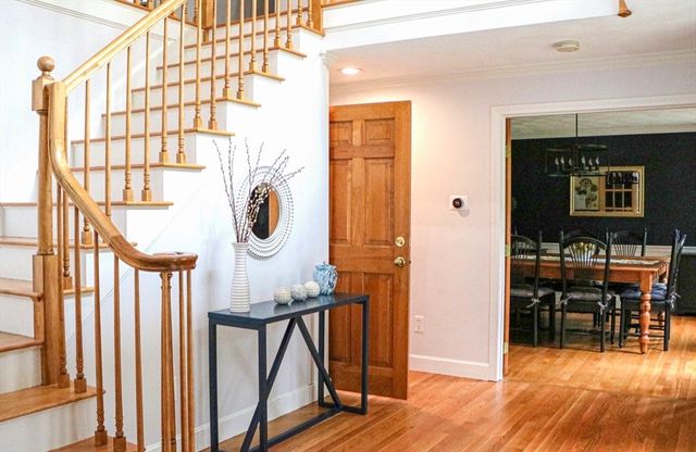 39 Spring Hill Rd, North Andover, MA 01845