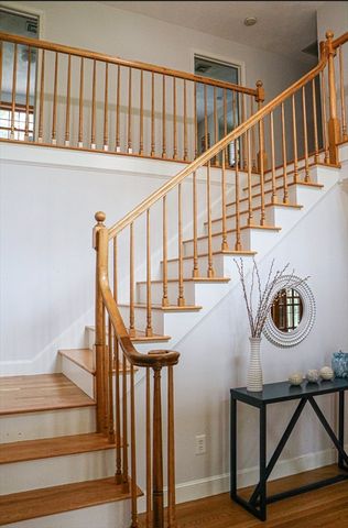 39 Spring Hill Rd, North Andover, MA 01845