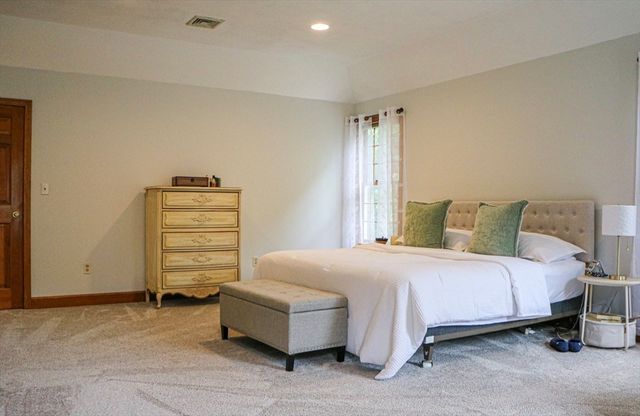 39 Spring Hill Rd, North Andover, MA 01845