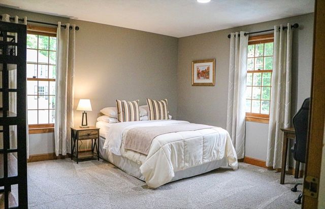 39 Spring Hill Rd, North Andover, MA 01845