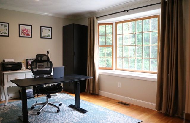 39 Spring Hill Rd, North Andover, MA 01845
