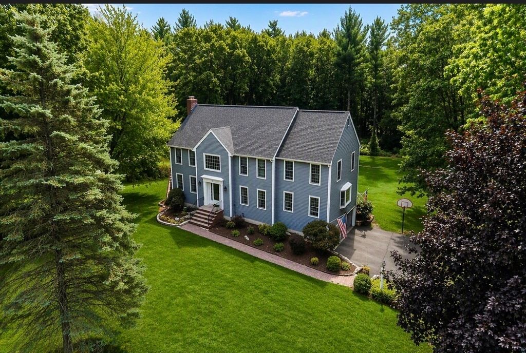 39 Spring Hill Rd, North Andover, MA 01845