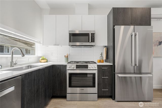 1271 N 145th Street, Seattle, WA 98133