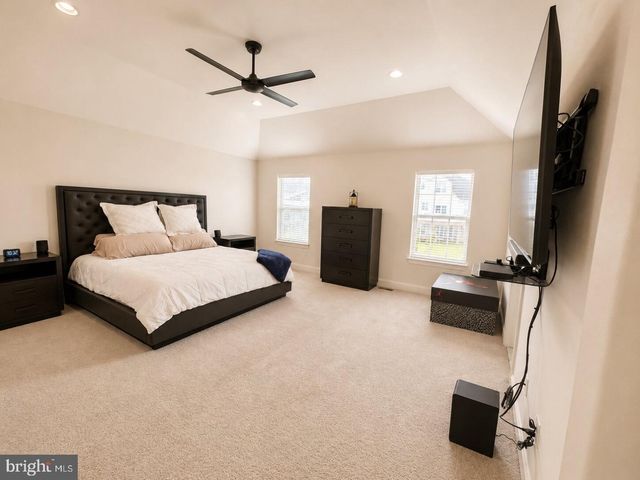 121 MARKLEY FARM CIR, West Norriton, PA 19403